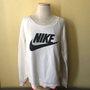 Nike Long-sleeved Sweatshirt